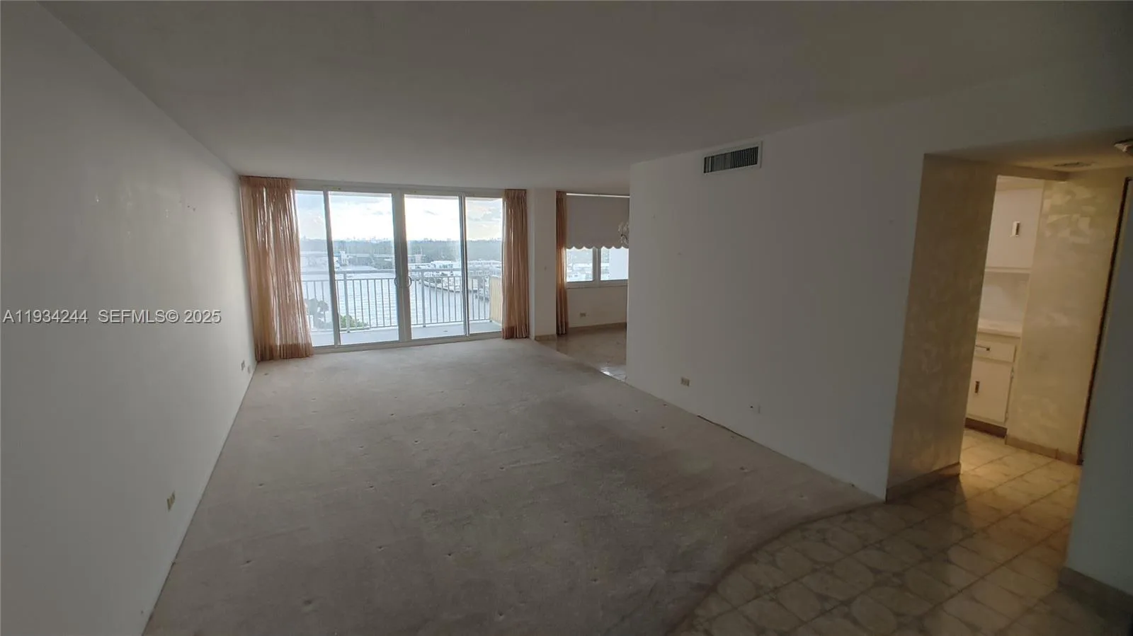 301 174th St # 1405, Sunny Isles Beach, FL 33160 photo 9