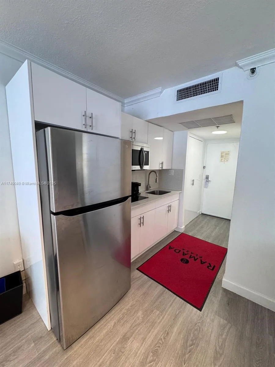 19201 Collins Ave # 804, Sunny Isles Beach, FL 33160 photo 2
