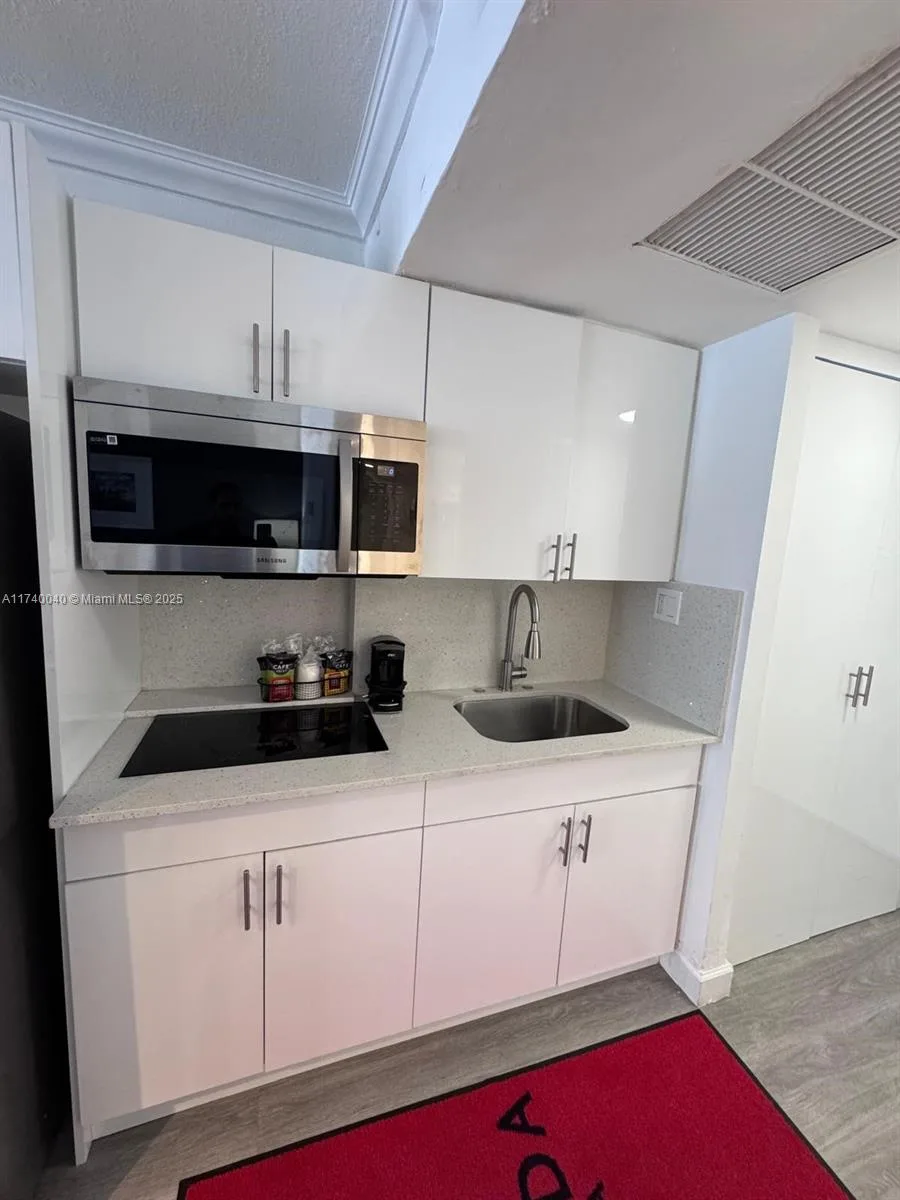 19201 Collins Ave # 804, Sunny Isles Beach, FL 33160 photo 3