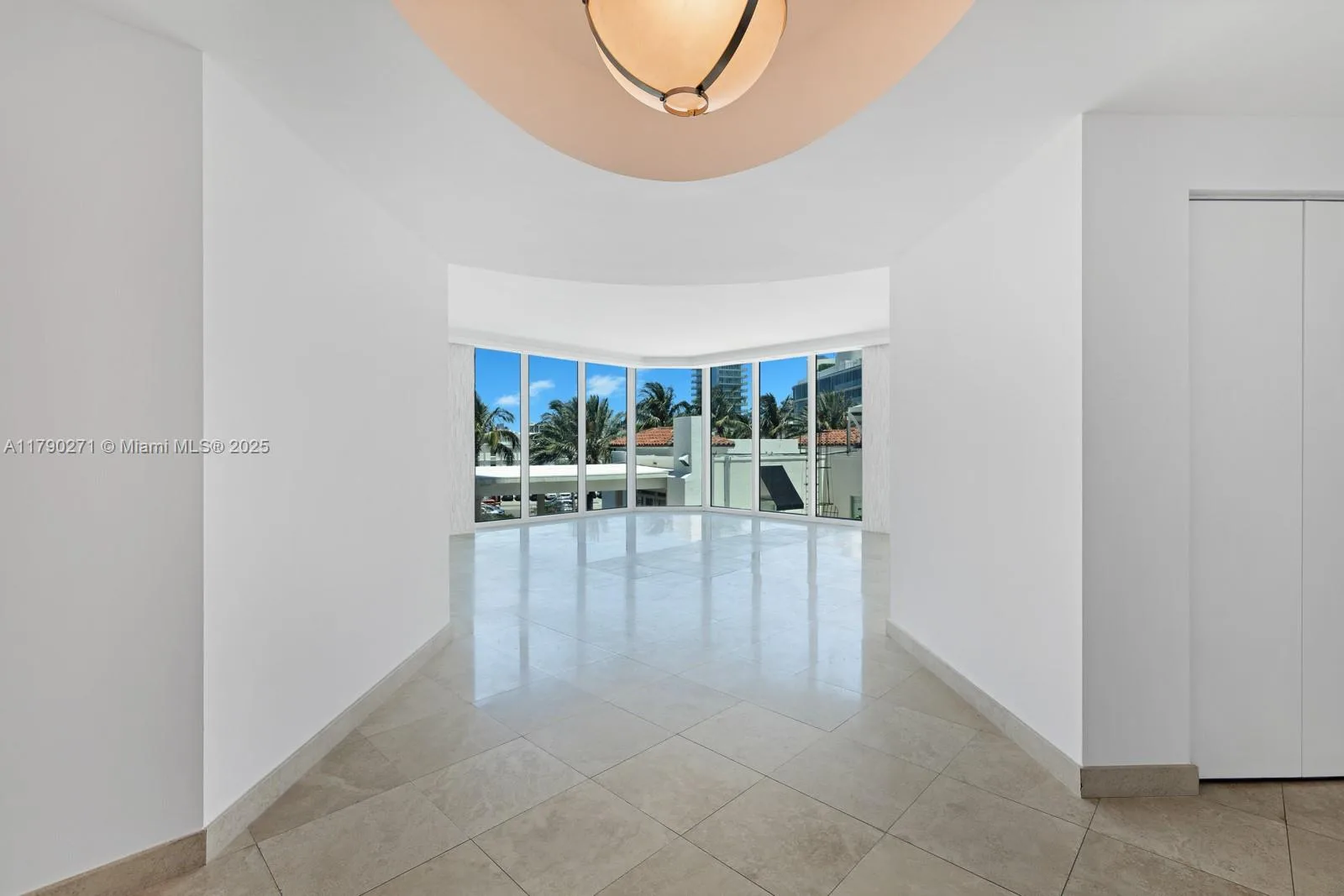 300 S Pointe Dr # 405, Miami Beach, FL 33139 photo 7