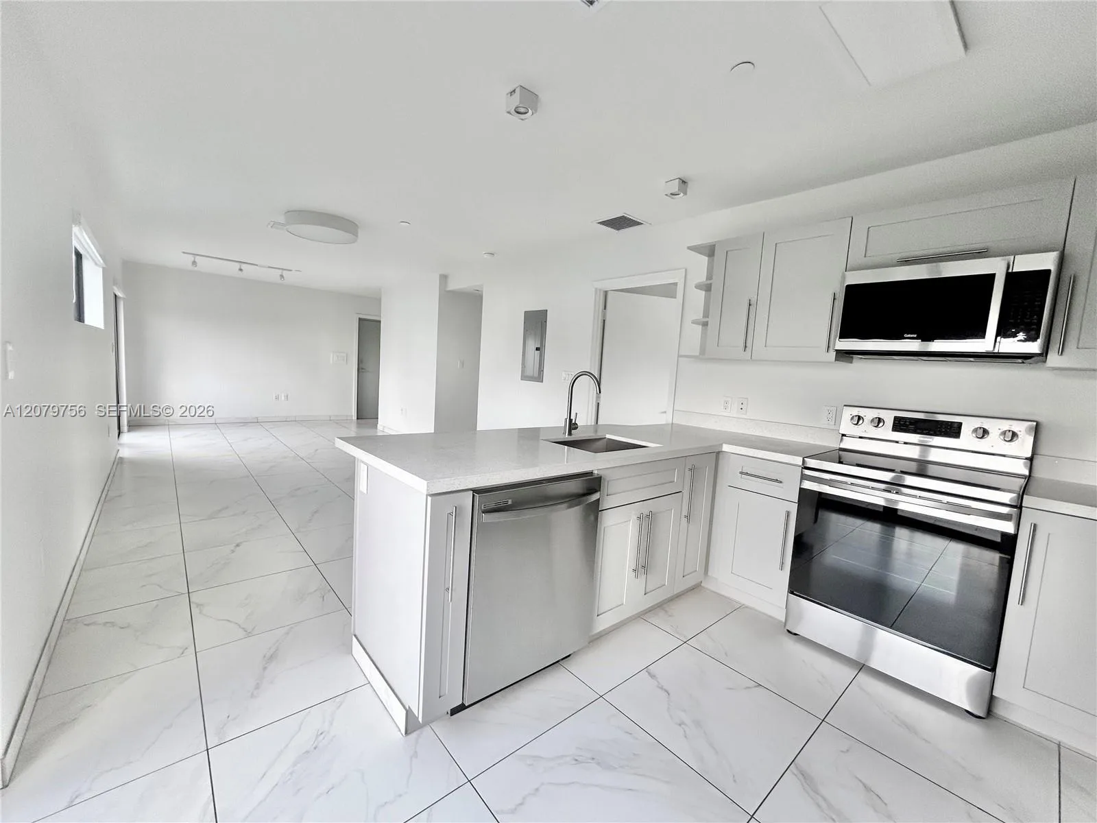 836 SW 2nd St # 401, Miami, FL 33130