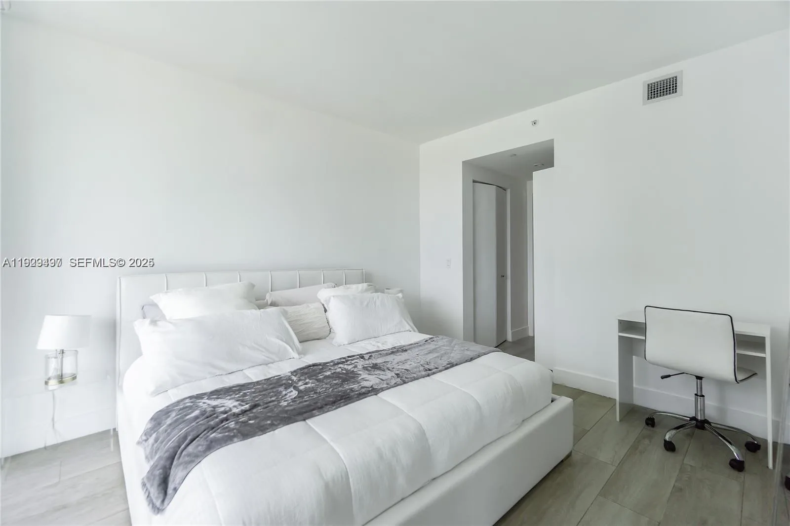 121 NE 34th St # 1203, Miami, FL 33137 photo 9