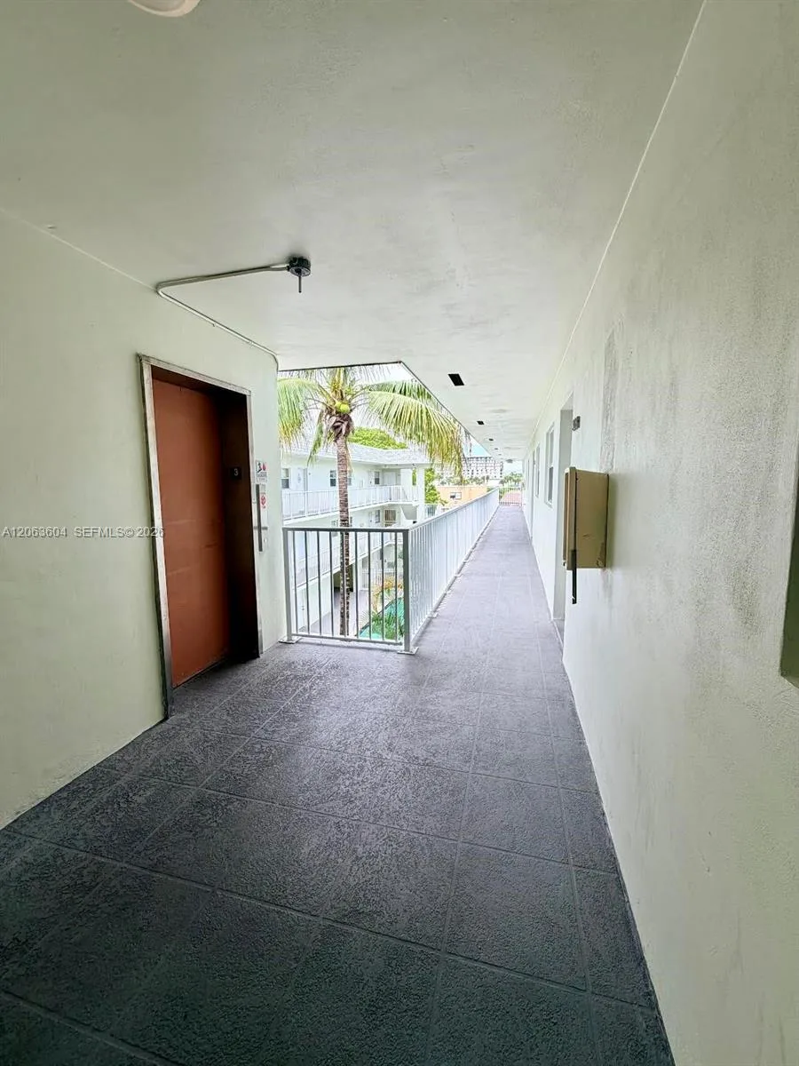12890 NE 8th Ave # 304, North Miami, FL 33161 photo 3