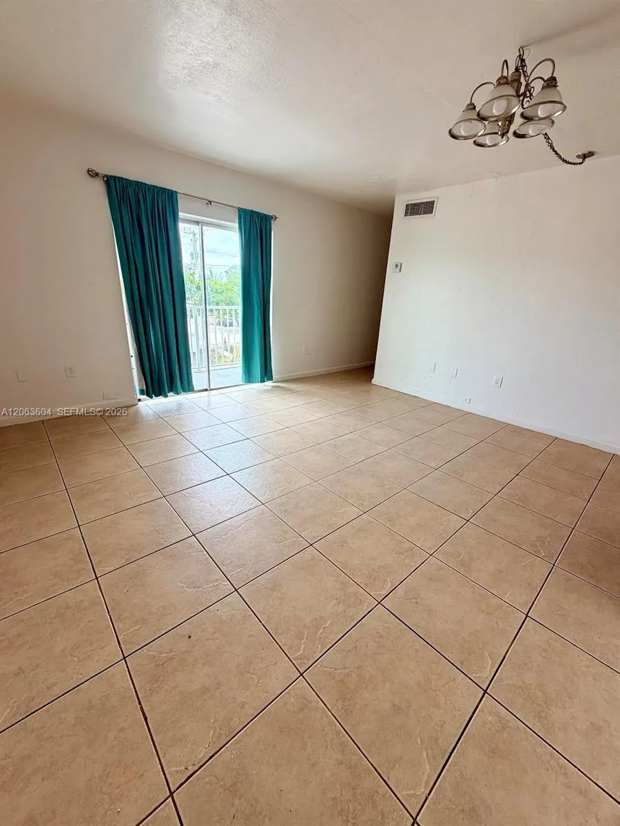 12890 NE 8th Ave # 304, North Miami, FL 33161 photo 6