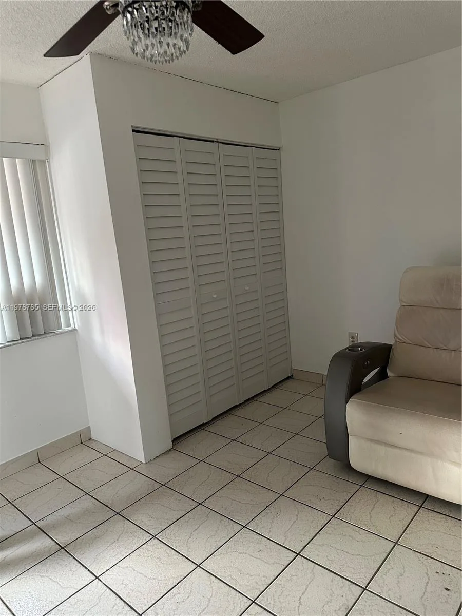 2194 W 60th St # 22213, Hialeah, FL 33016