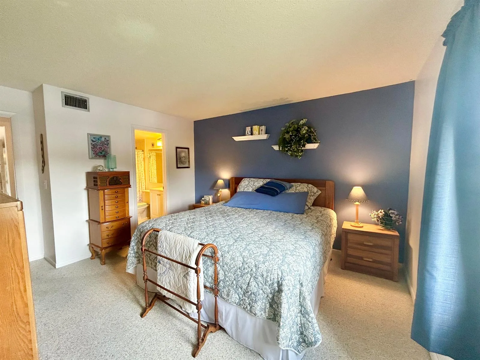 132 Lake Pine Circle # B-2, FL 33463 photo 4