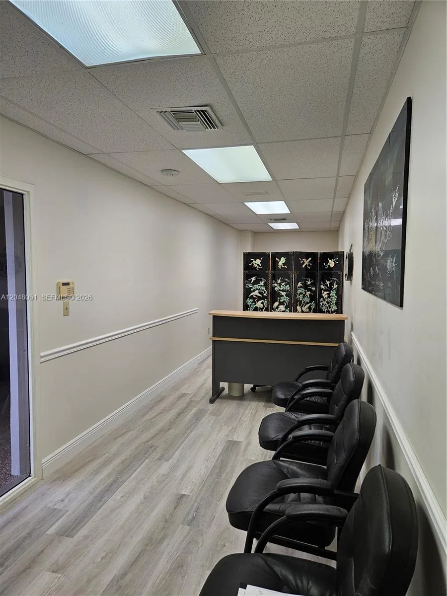 8890 W Oakland Park Blvd # M, Sunrise, FL 33351 photo 2