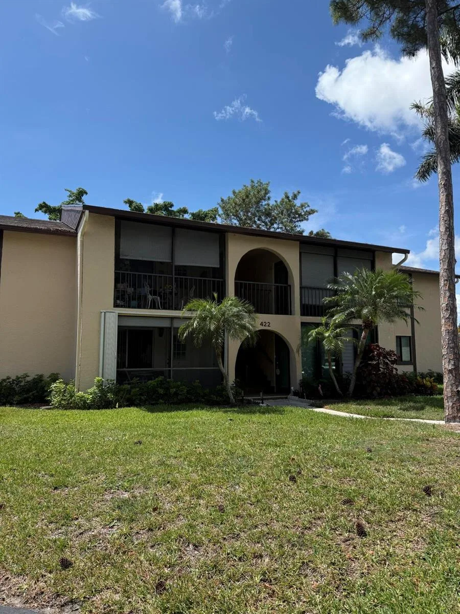 422 Pine Glen Lane # A-1, FL 33463