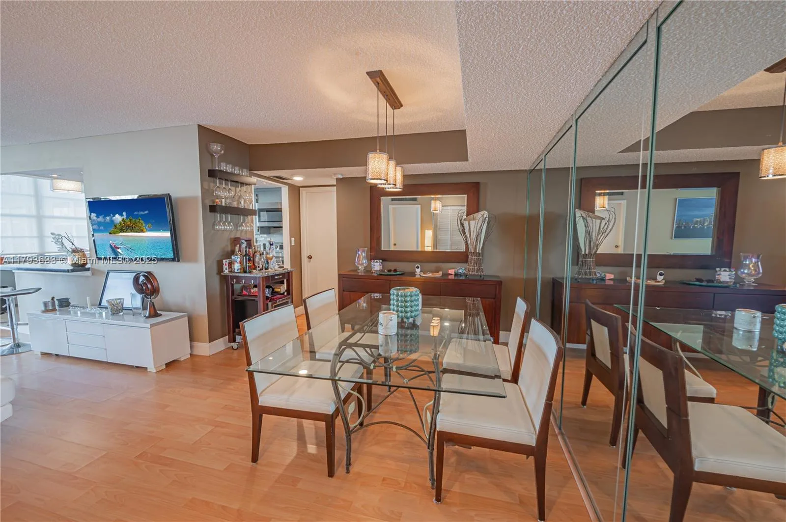 301 174th St # 401, Sunny Isles Beach, FL 33160 photo 2
