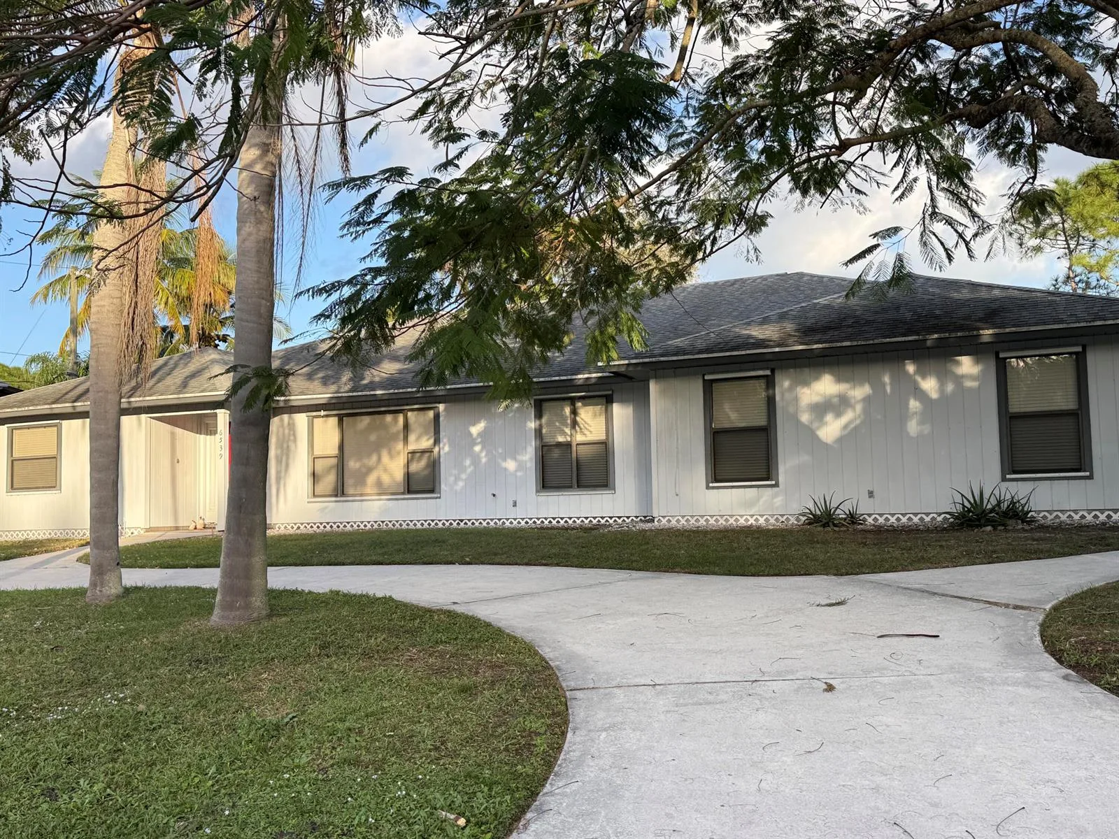 6539 SE Held Court, Stuart, FL 34997 photo 2