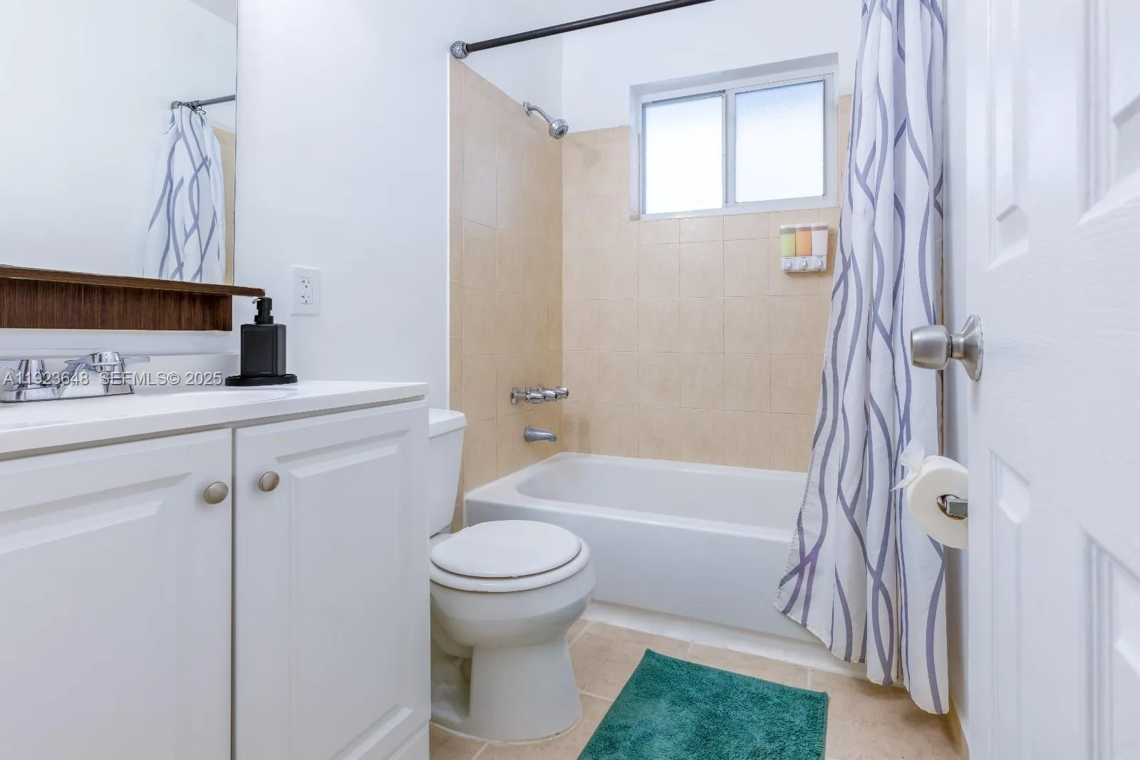 828 SW 2nd St # 2, Miami, FL 33130 photo 2