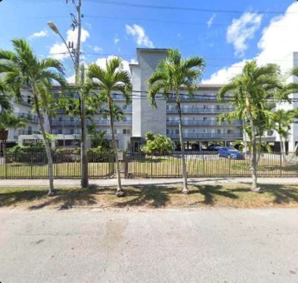 900 SW 84th Ave # 207A, Miami, FL 33144 photo 5
