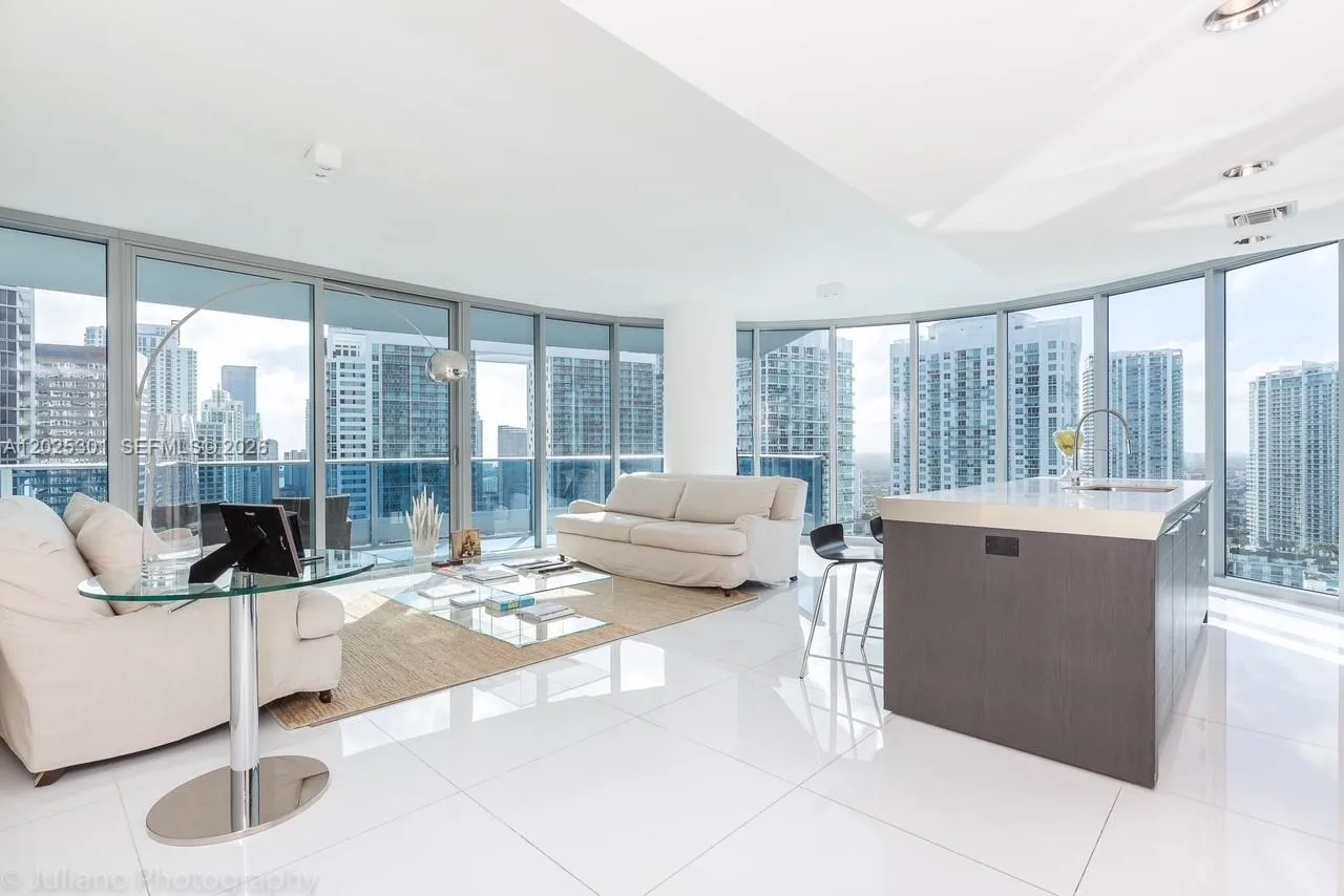 200 Biscayne Boulevard Way # 3102, Miami, FL 33131