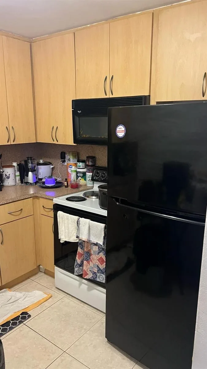 19080 NE 3rd Ct # 307, Miami, FL 33179 photo 3