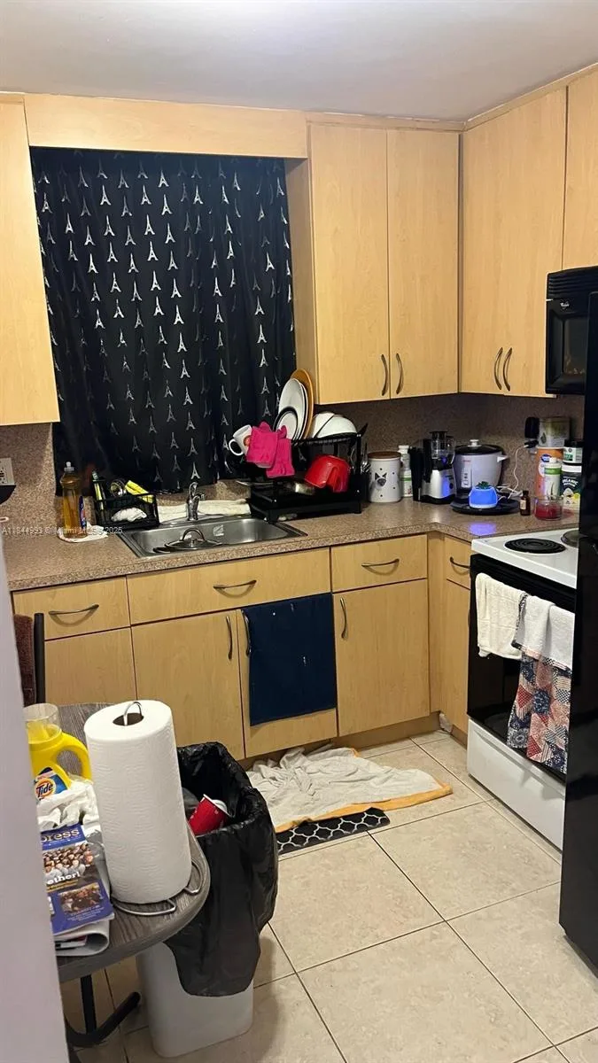 19080 NE 3rd Ct # 307, Miami, FL 33179 photo 4