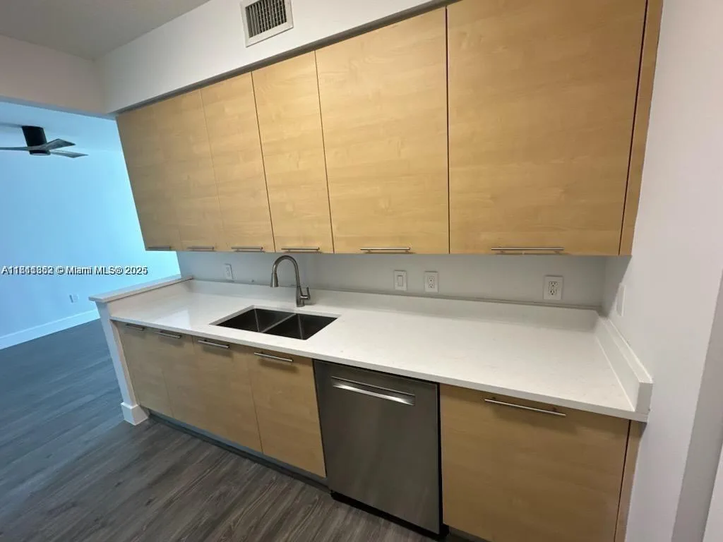 350 Las Olas Place – photo 27