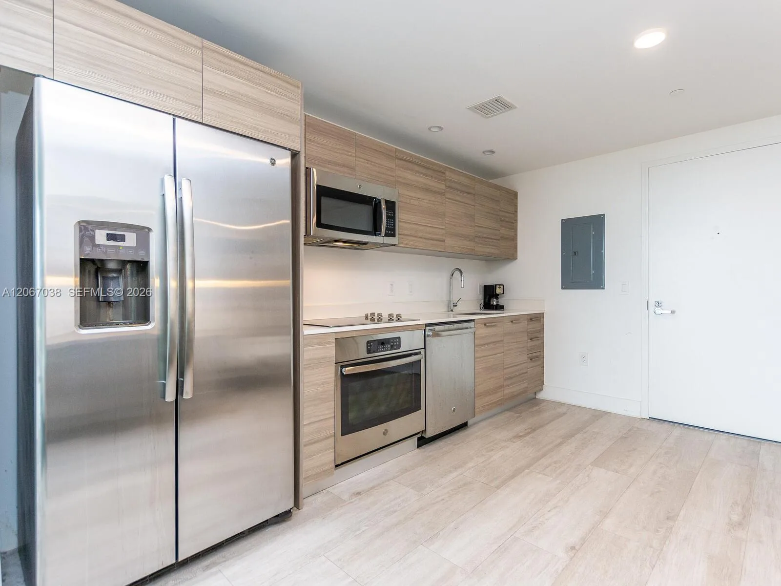121 NE 34th St # 1014, Miami, FL 33137 — zdjęcie 4