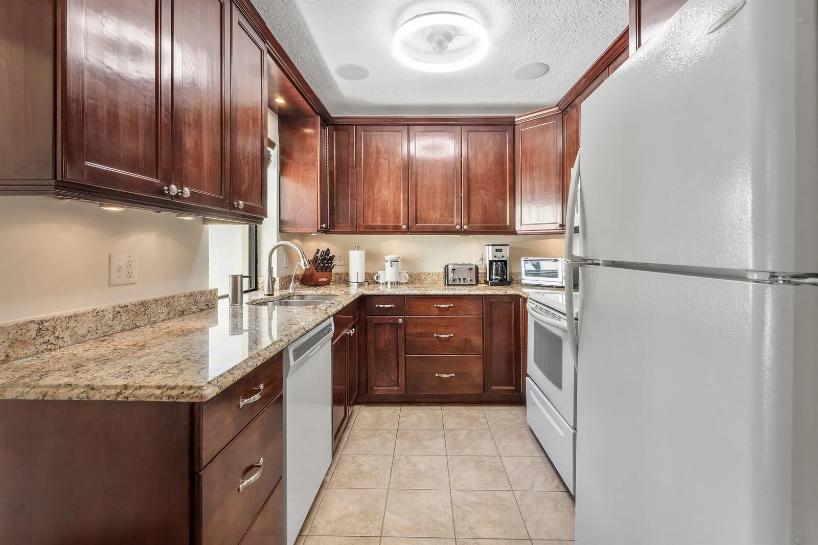 141 Date Palm Drive, Lake Park, FL 33403 photo 11
