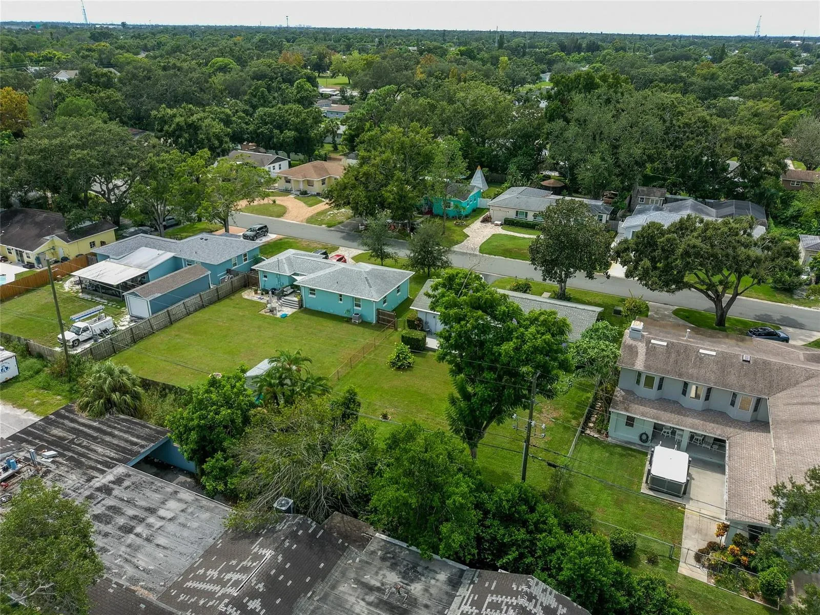 1213 N 16th Street, FL 33705 photo 5