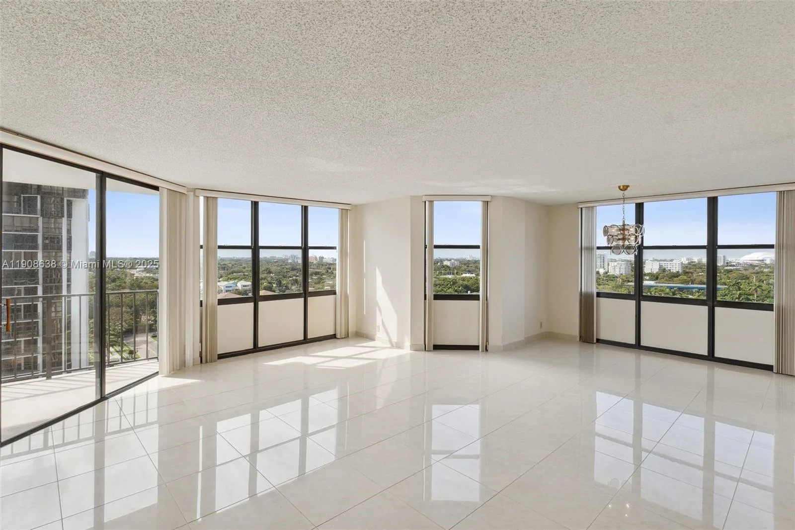1901 Brickell Ave # B1408, Miami, FL 33129 photo 5