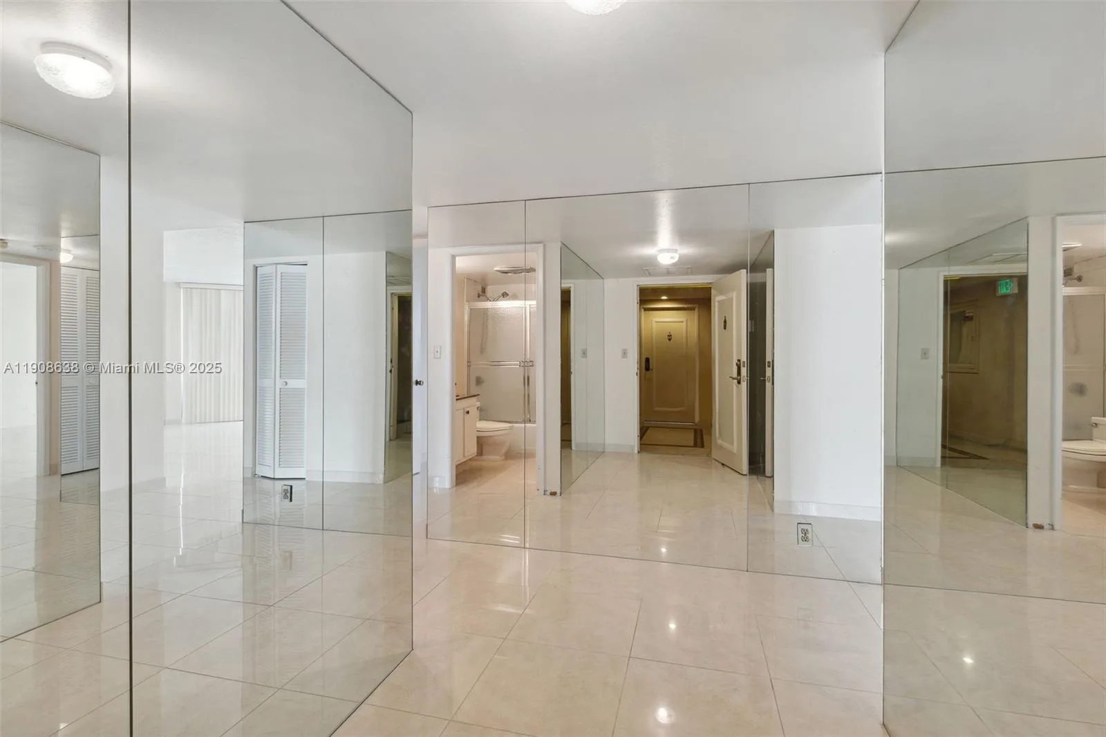 1901 Brickell Ave # B1408, Miami, FL 33129 photo 8