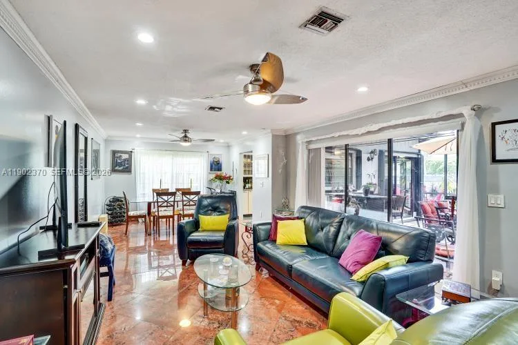 10026 NW 52nd Ter, Doral, FL 33178 photo 7