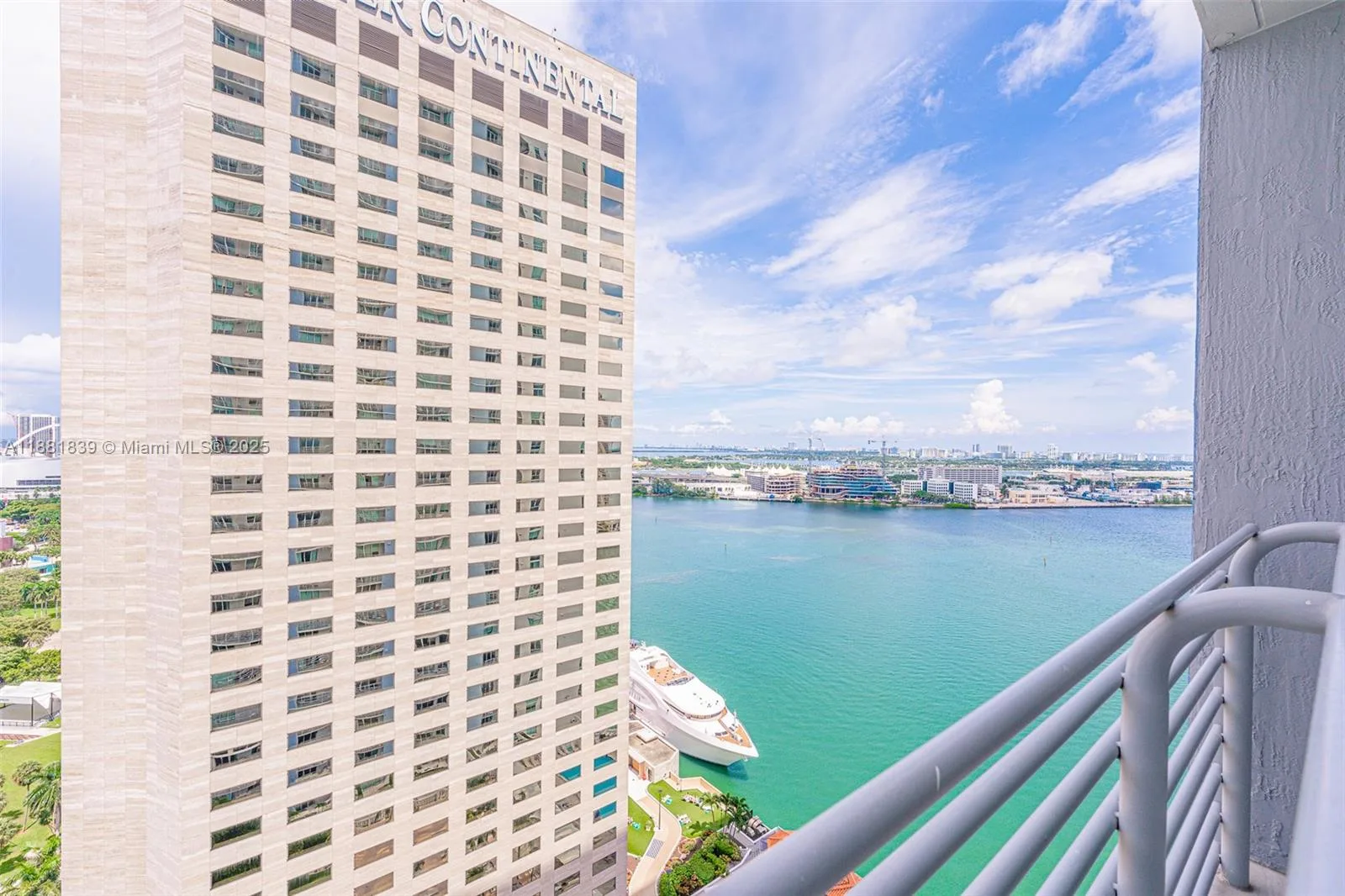 335 S Biscayne Blvd # 2602, Miami, FL 33131