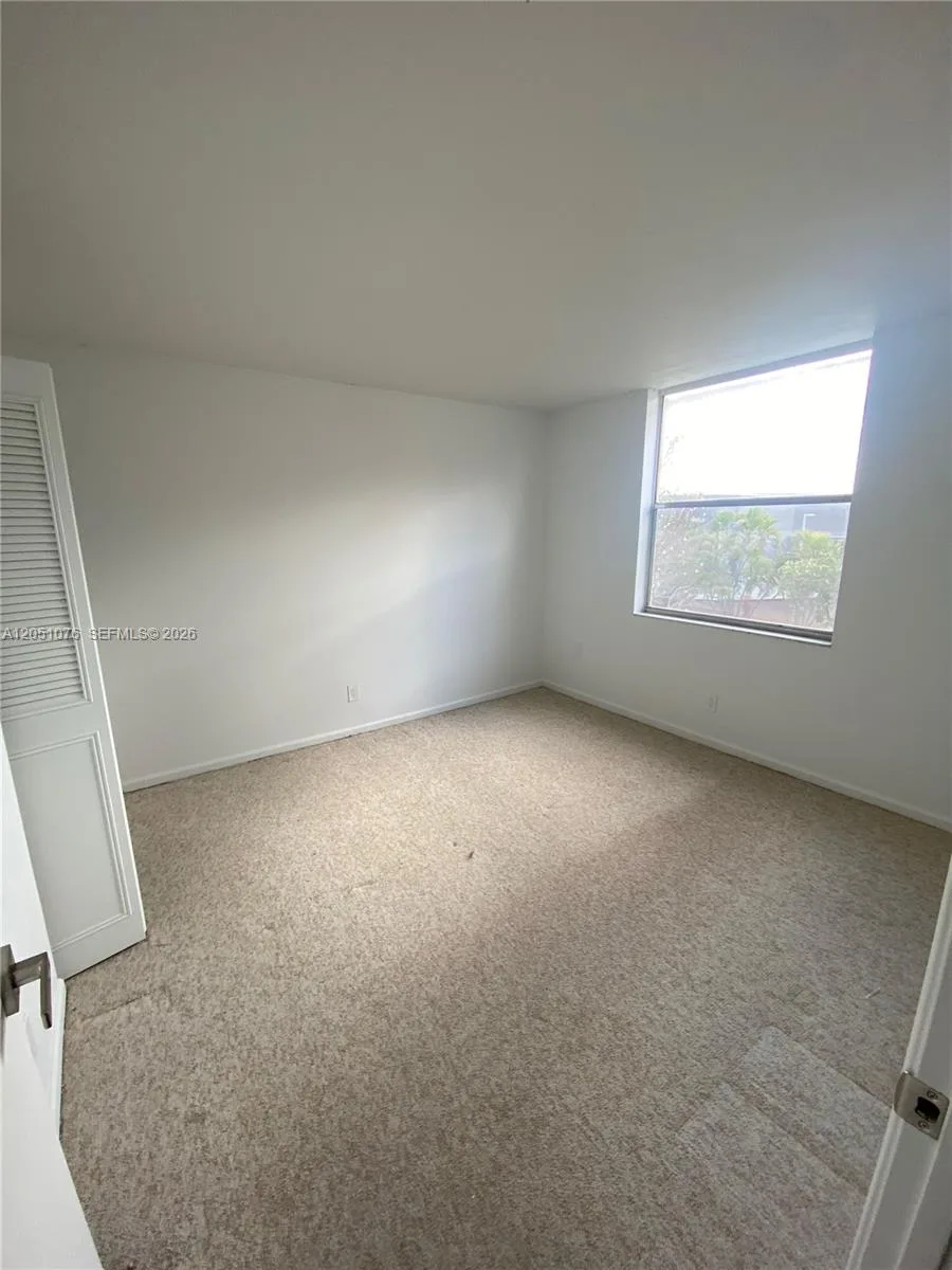 7220 Lake Cir Dr # 301, Margate, FL 33063 photo 3