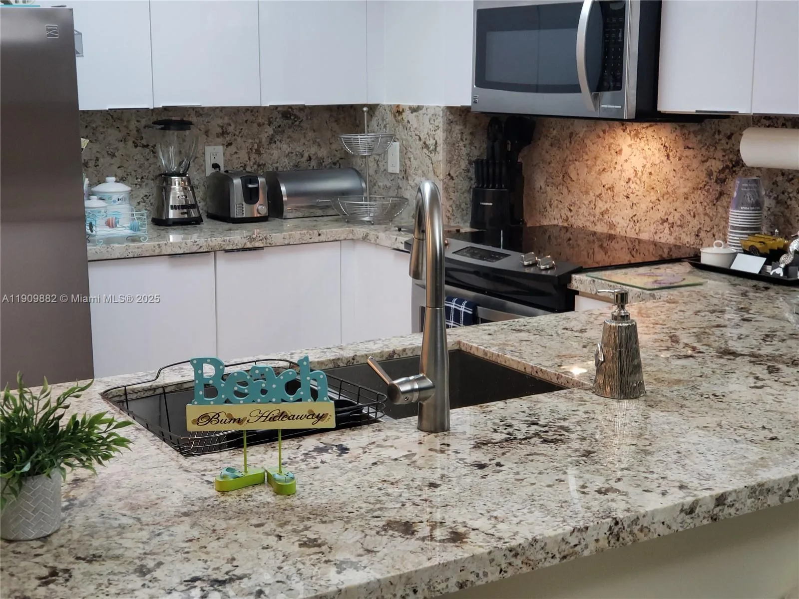 17375 Collins Ave # 906, Sunny Isles Beach, FL 33160 photo 6