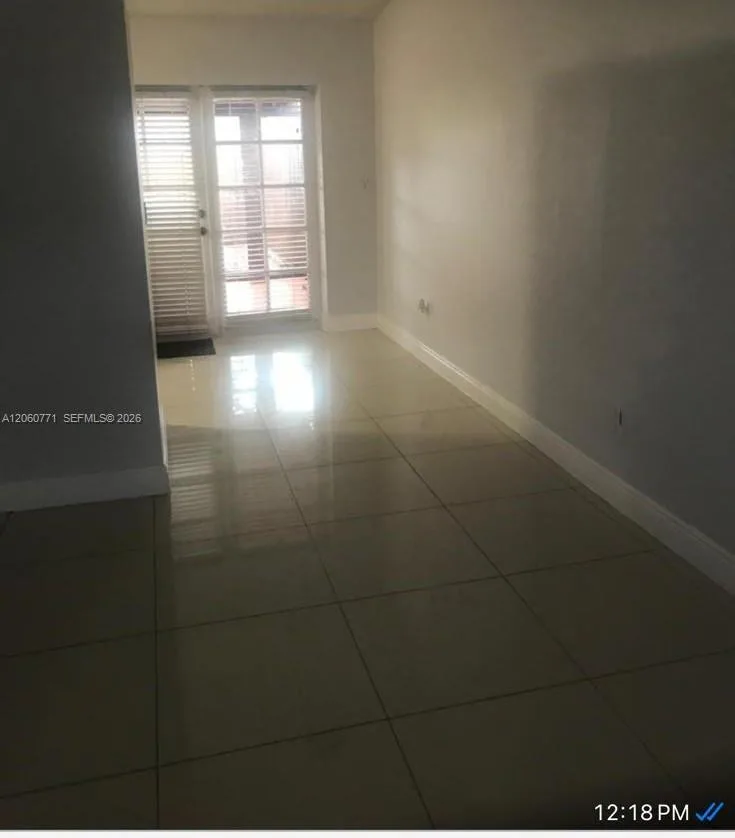6704 SW 147th Ct, Miami, FL 33193 photo 2