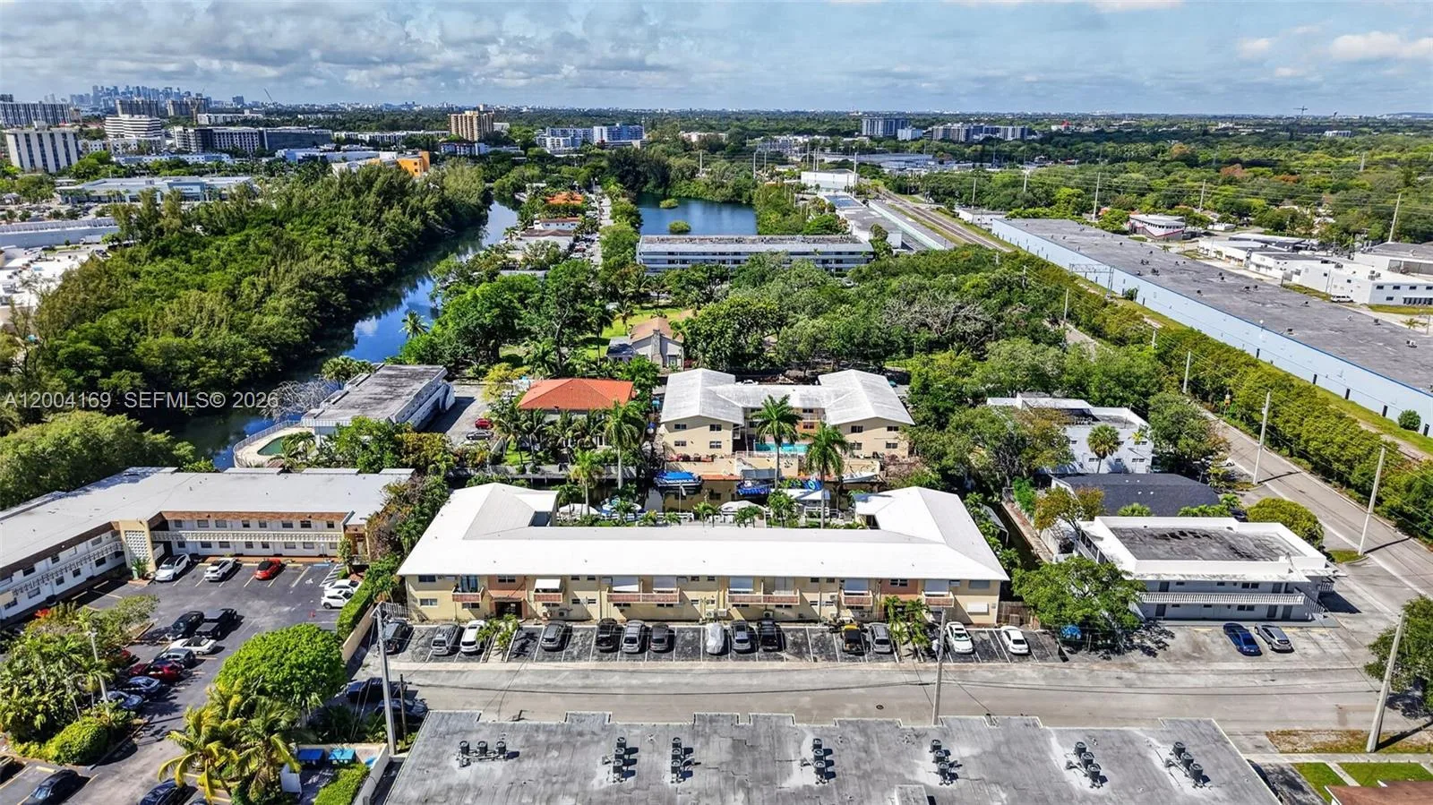 1820 Venice Park Dr # 102, North Miami, FL 33181 photo 3