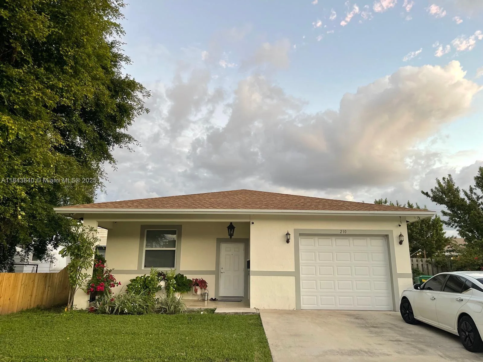 210 SW 4th St # 210, Dania Beach, FL 33004