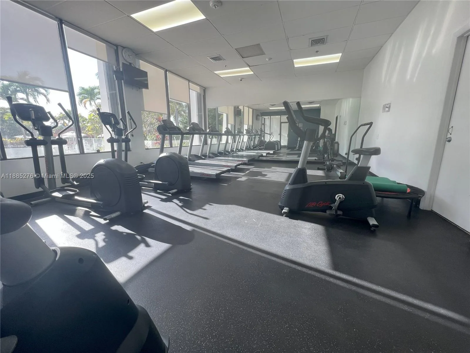 100 Bayview Dr # 2012, Sunny Isles Beach, FL 33160 photo 13