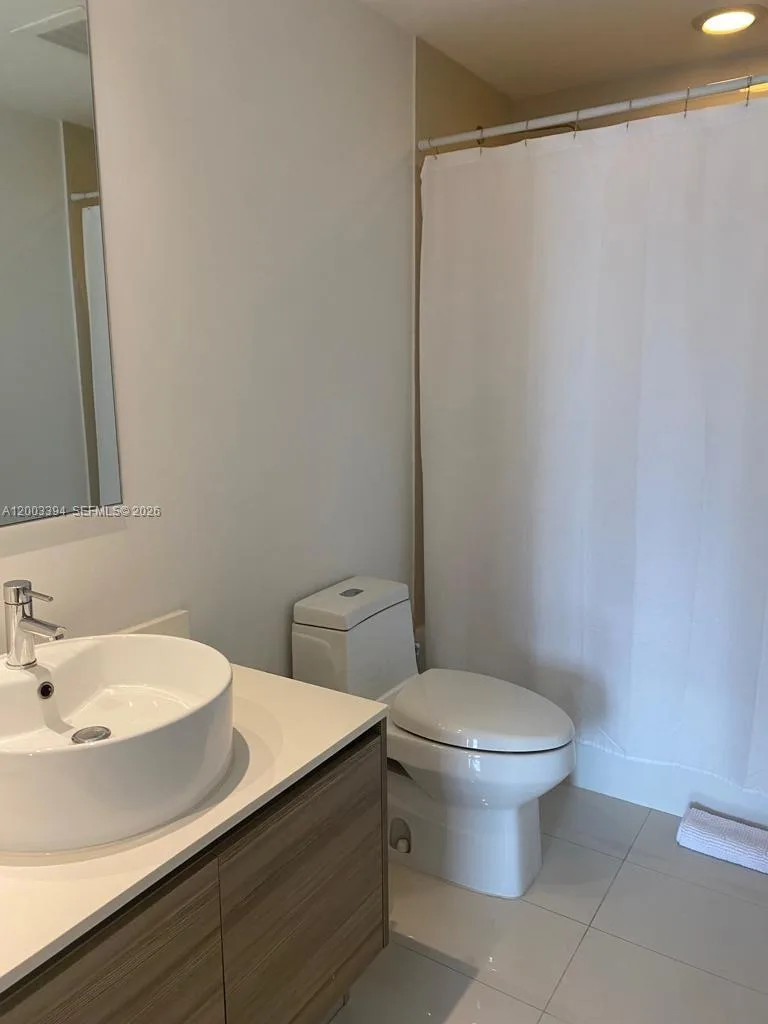 121 NE 34th St # 1703, Miami, FL 33137 photo 5