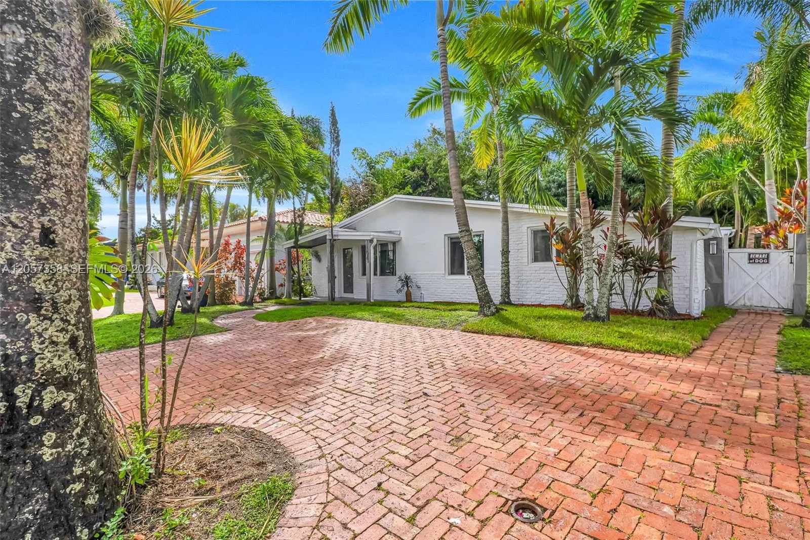 1104 NE 85th St, Miami, FL 33138 photo 2