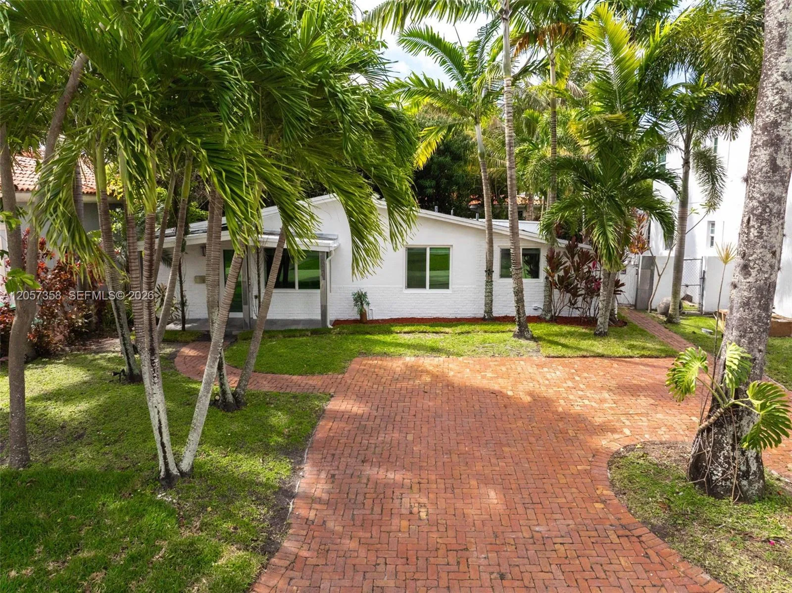 1104 NE 85th St, Miami, FL 33138 photo 4