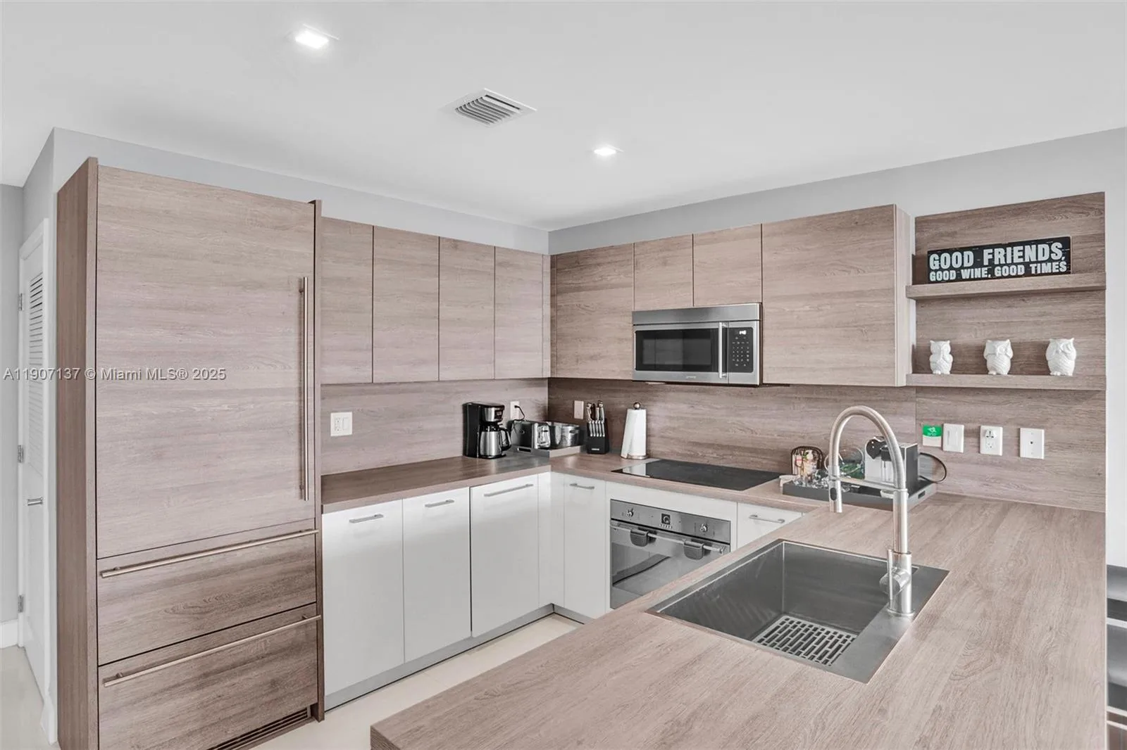 400 Sunny Isles Blvd # 2021, Sunny Isles Beach, FL 33160 photo 4