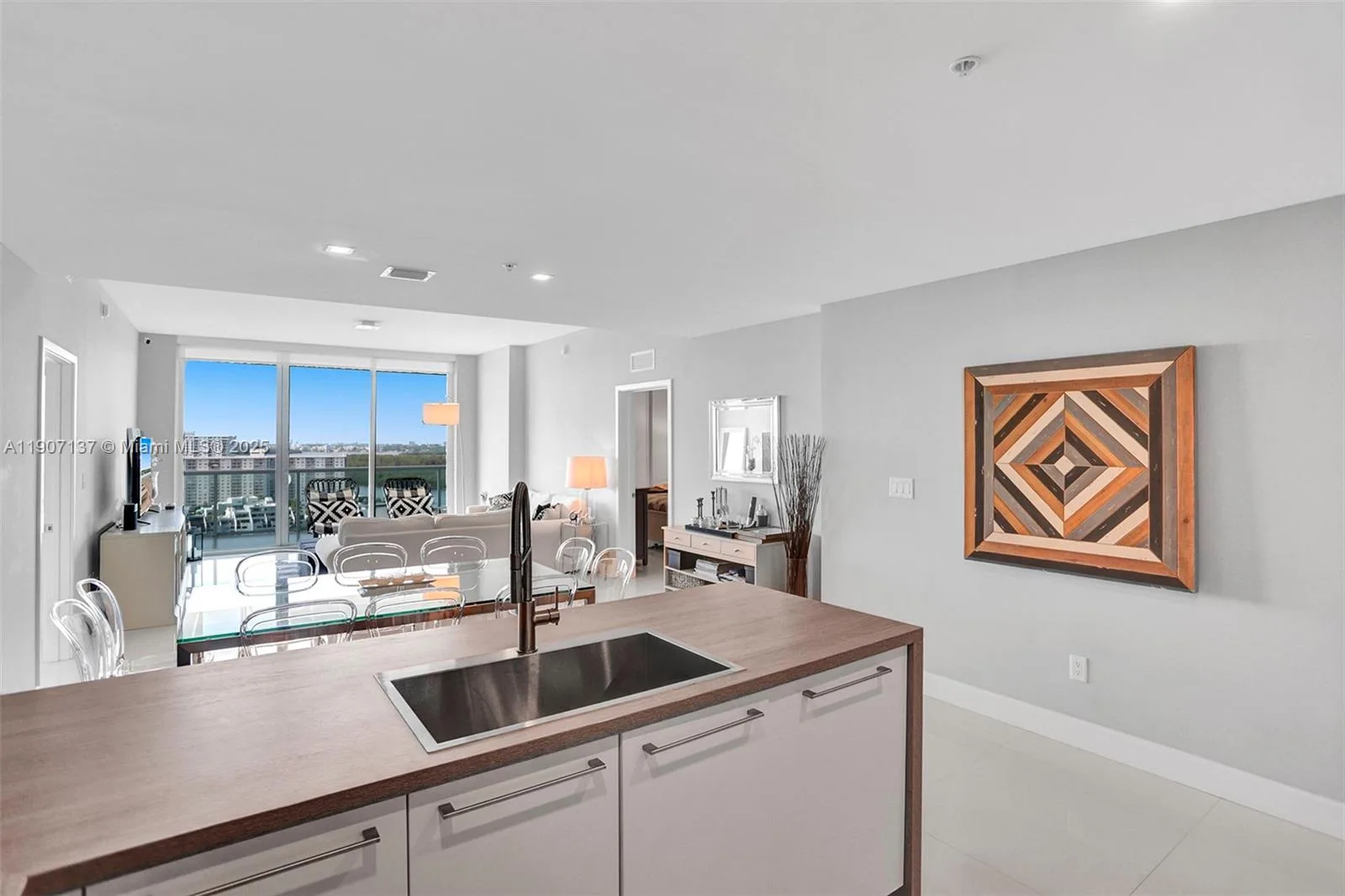 400 Sunny Isles Blvd # 2021, Sunny Isles Beach, FL 33160 photo 5