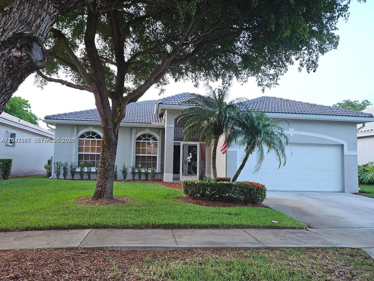 2635 SE 4th Pl, Homestead, FL 33033 photo 3
