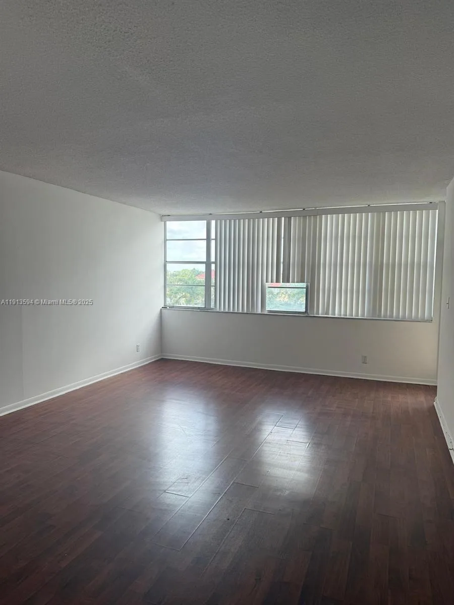 2025 NE 164th St # 406, North Miami Beach, FL 33162 photo 10