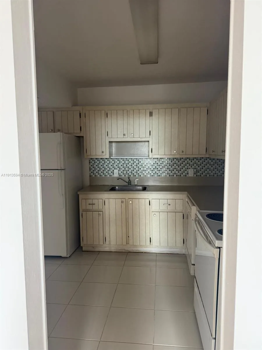 2025 NE 164th St # 406, North Miami Beach, FL 33162 photo 9