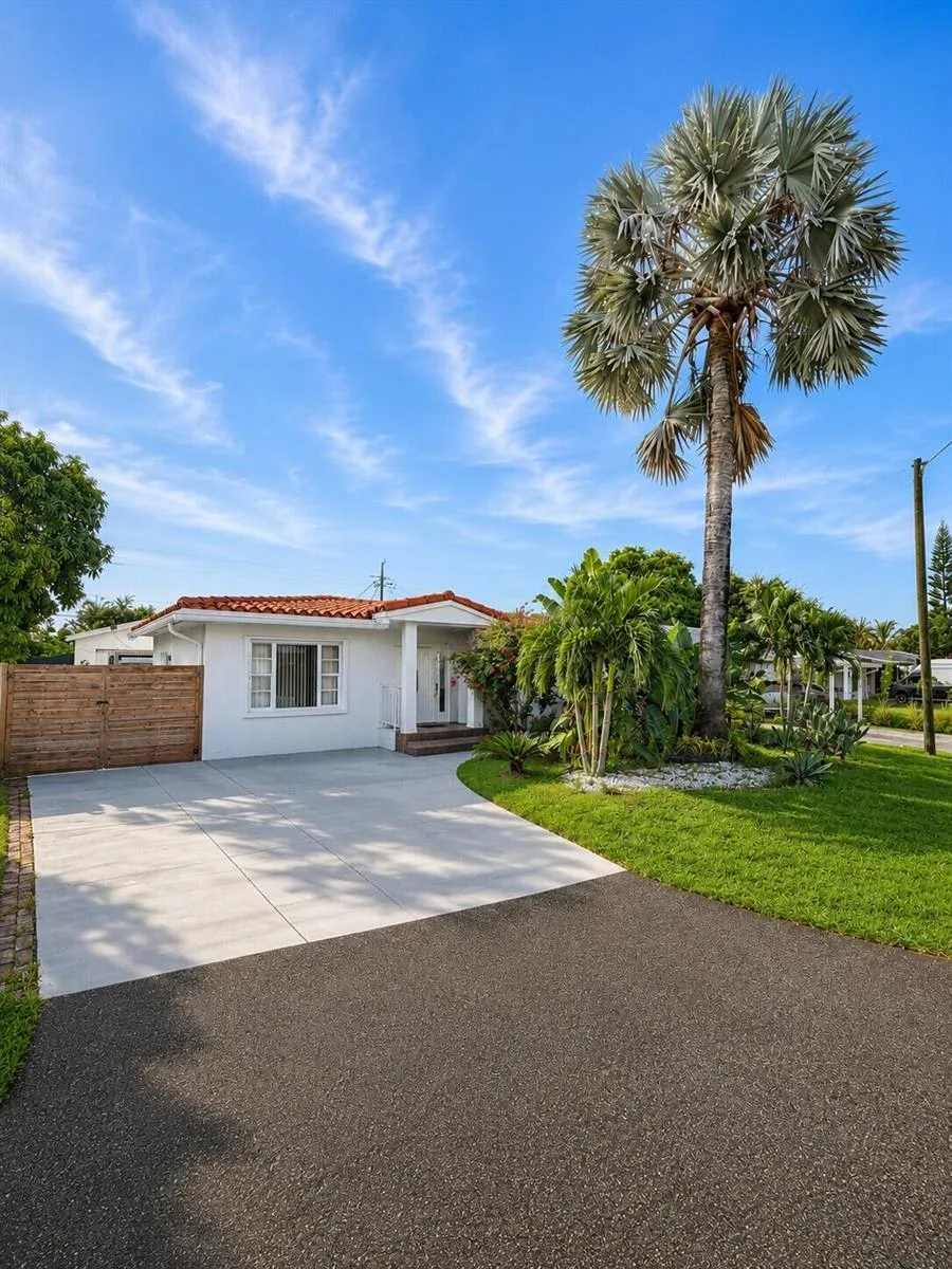 4730 NE 3rd Avenue, Oakland Park, FL 33334