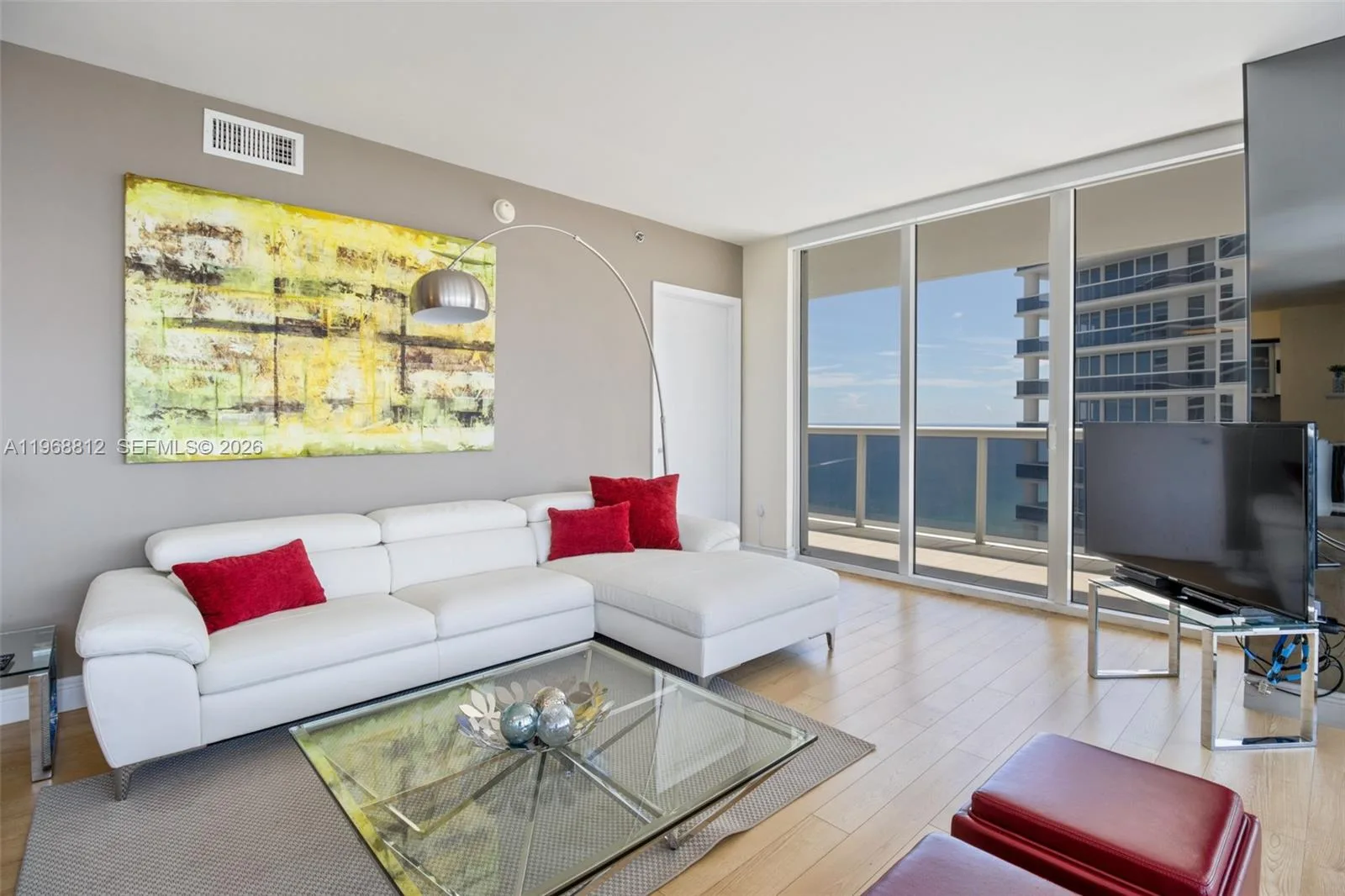 1830 S OCEAN DR # 3906, Hallandale Beach, FL 33009