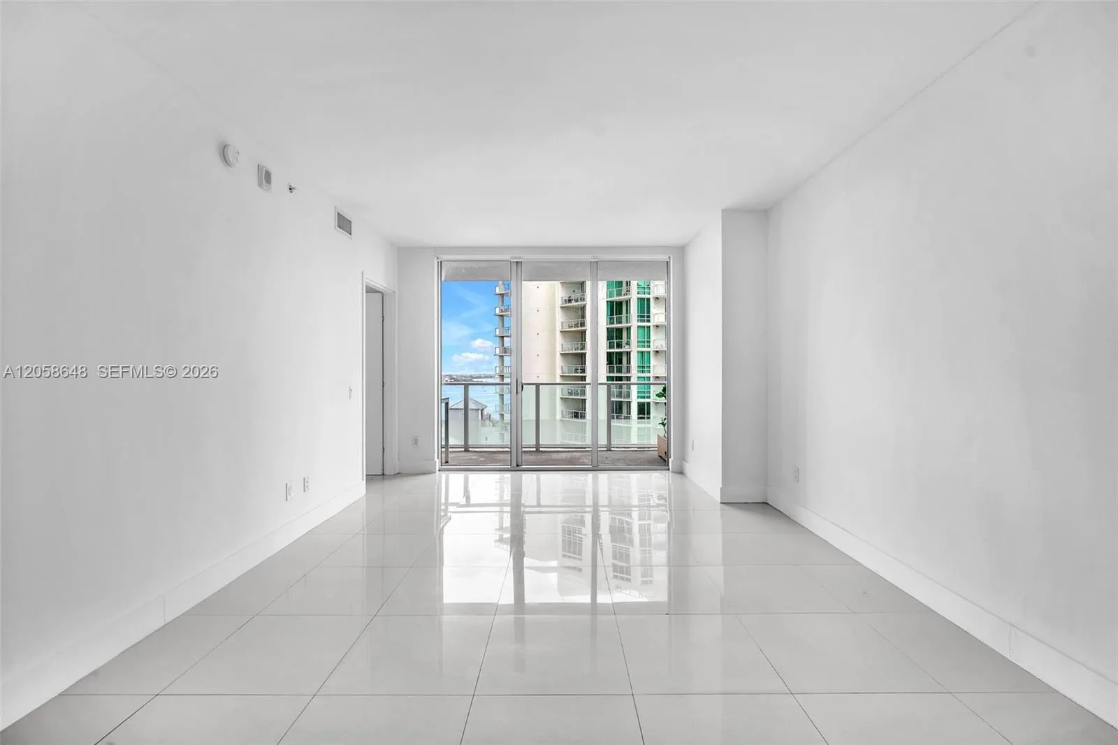 1300 Brickell Bay Dr # 2005, Miami, FL 33131 photo 10
