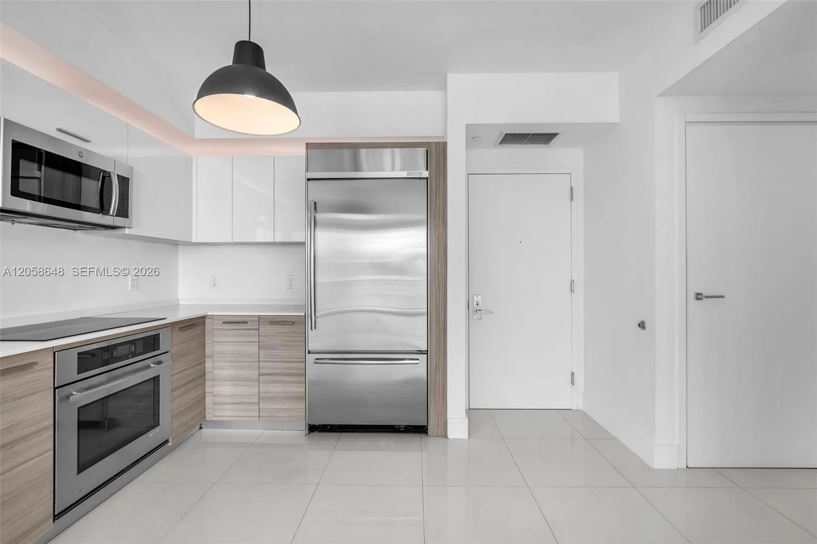 1300 Brickell Bay Dr # 2005, Miami, FL 33131 photo 13
