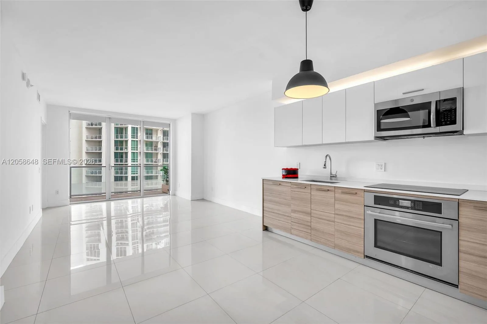 1300 Brickell Bay Dr # 2005, Miami, FL 33131 photo 9