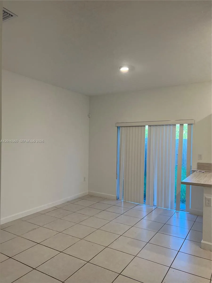 1211 SE 27th Ter, Homestead, FL 33035 photo 5