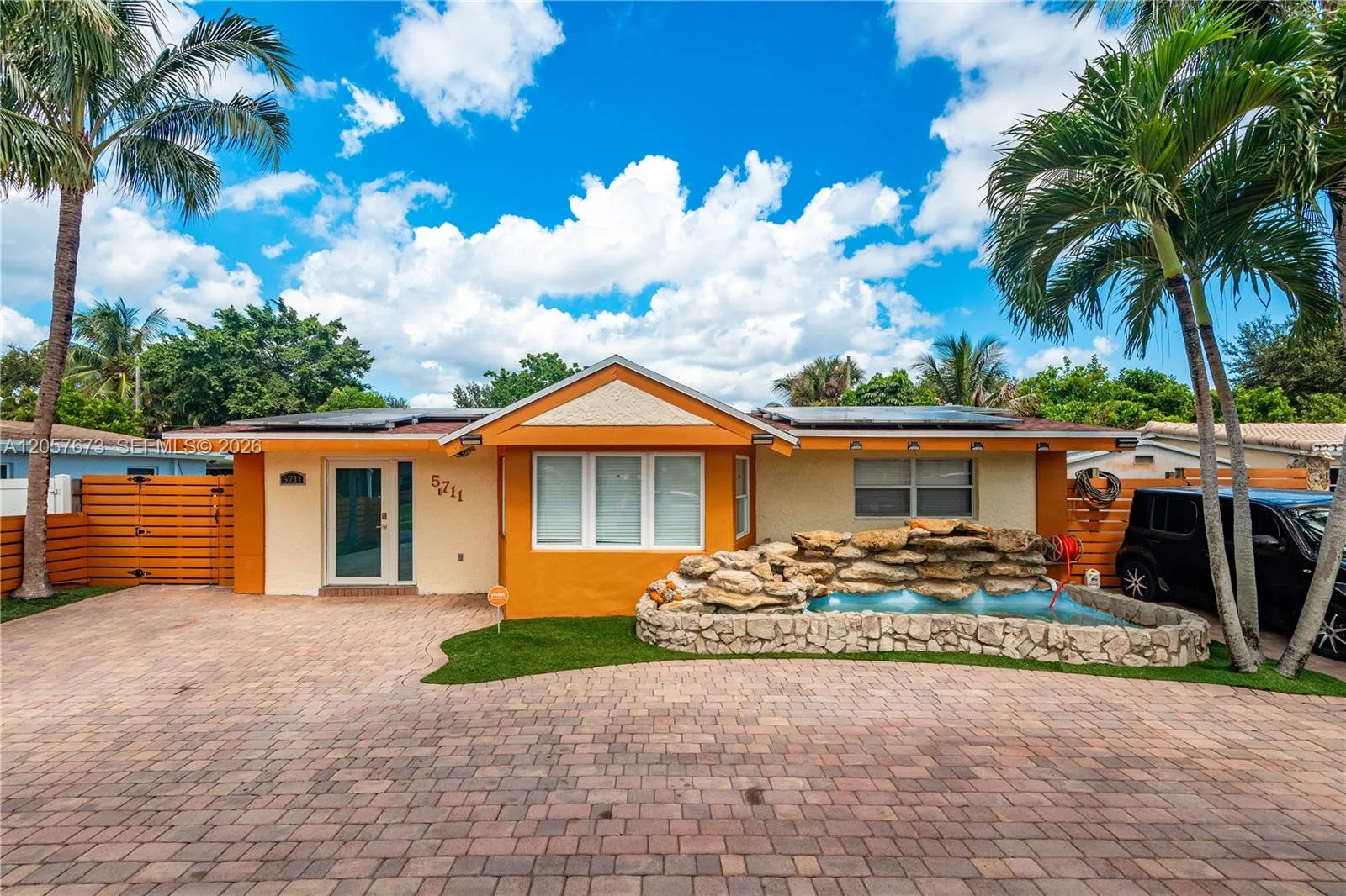 5711 Farragut St, Hollywood, FL 33021 photo 2