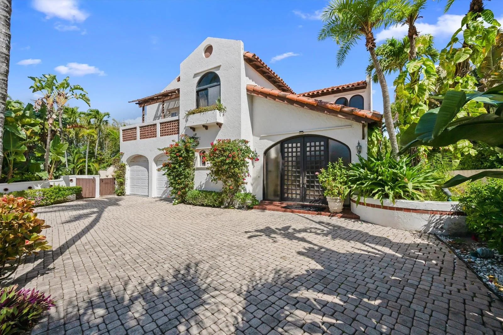 23 Sloans Curve Drive, Palm Beach, FL 33480