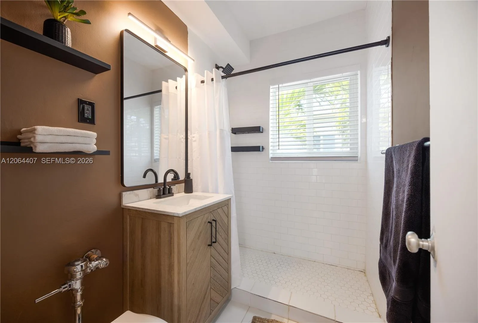 1110 Venetian Way # 2B, Miami, FL 33139 photo 11